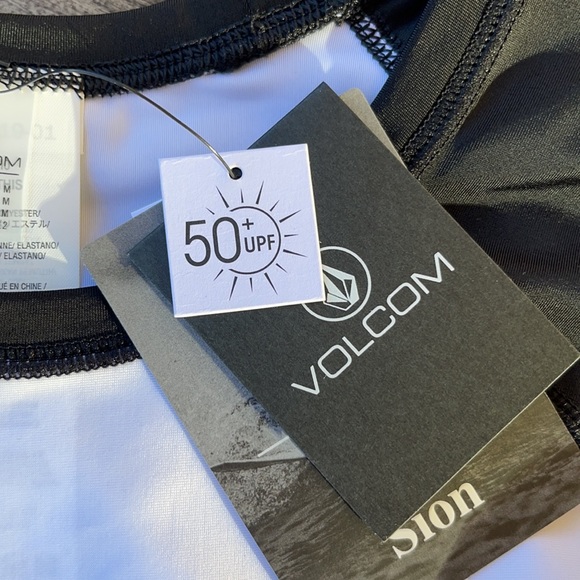 🌴🔆VOLCOM- RASH GAURD LONG SLEEVE HAWAII 🔆🌴 - Picture 6 of 7